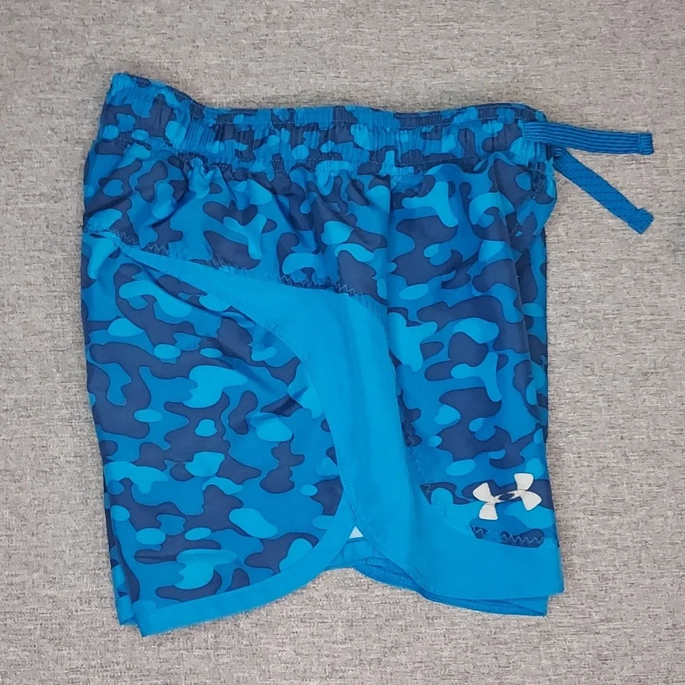 Under Armour Blue Camo Athletic Shorts Girls Size Small